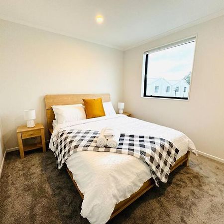 Henderson - 4-Bedrooms Home Auckland Luaran gambar