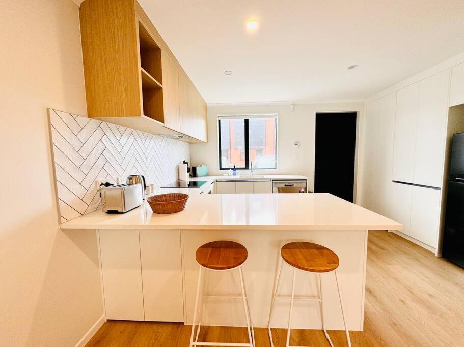 Henderson - 4-Bedrooms Home Auckland Luaran gambar